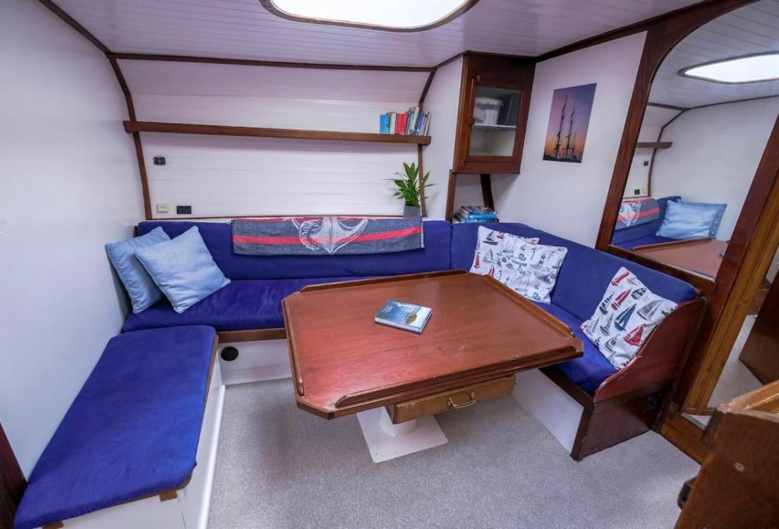 Stunning Yacht Sea Lion In Charlestown Harbour, Cornwall Hotell Exteriör bild