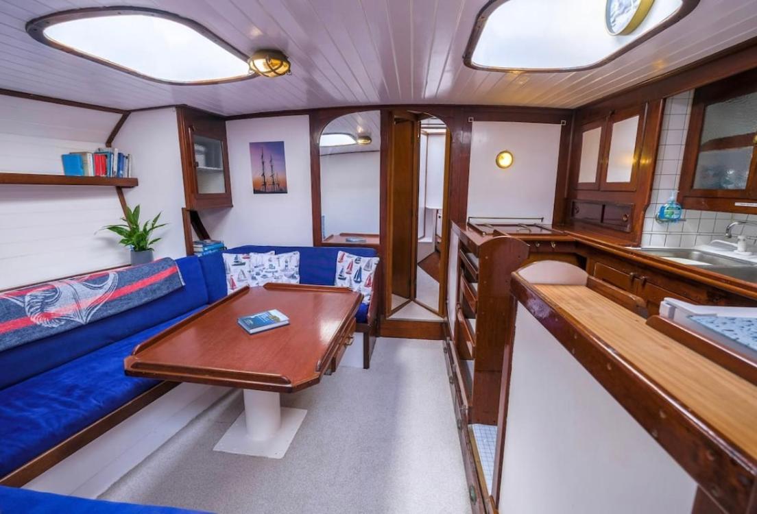 Stunning Yacht Sea Lion In Charlestown Harbour, Cornwall Hotell Exteriör bild